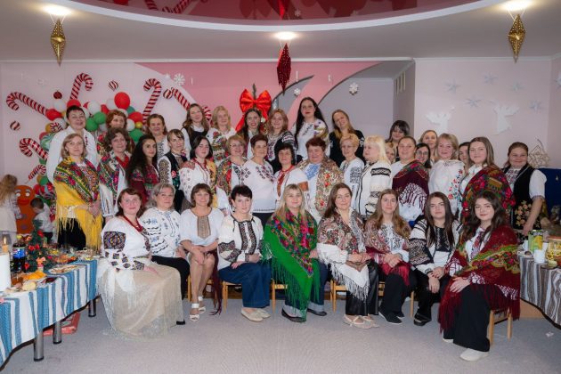 photo_5463424750043466662_y