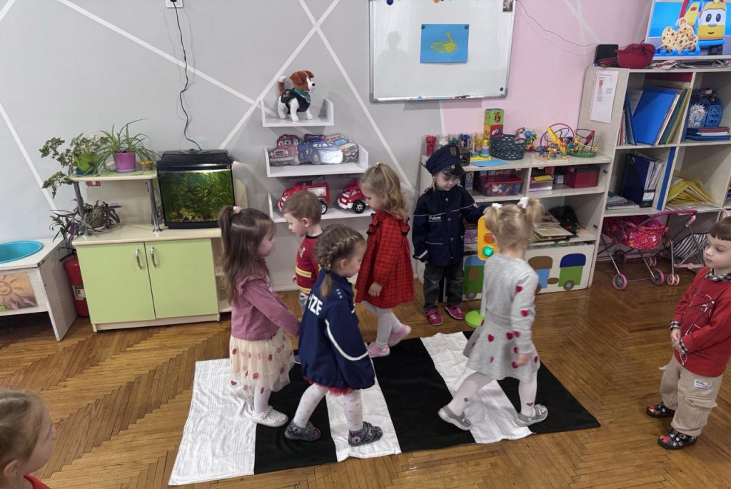 photo_5220009832184747688_y