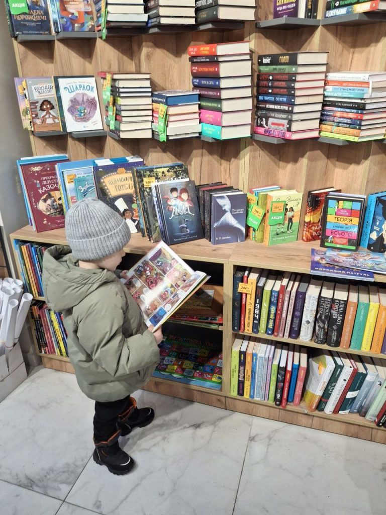 photo_5231350976797677649_y