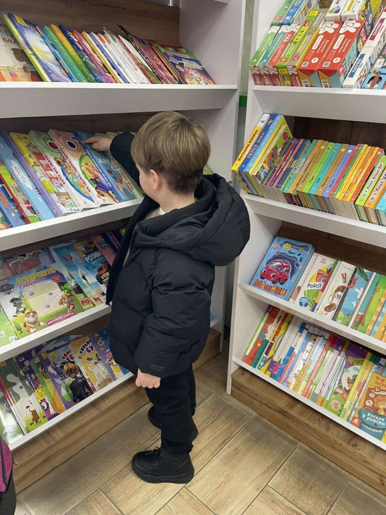 photo_5231350976797677651_y