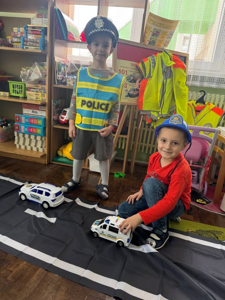 photo_5242537223415076810_y