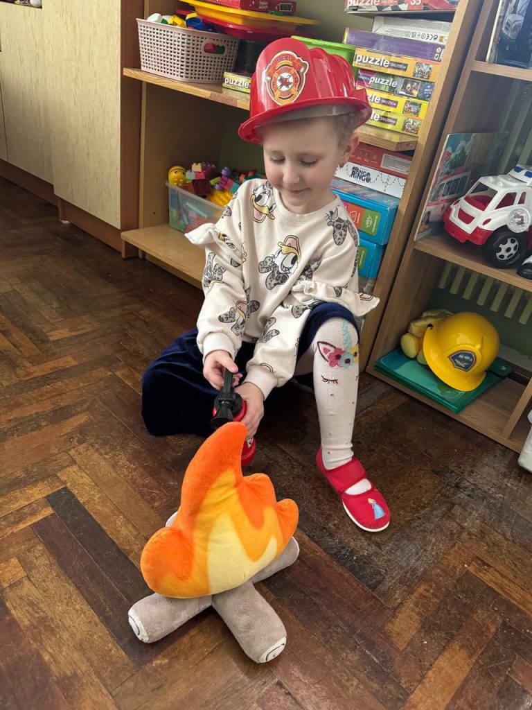 photo_5242537223415076812_y