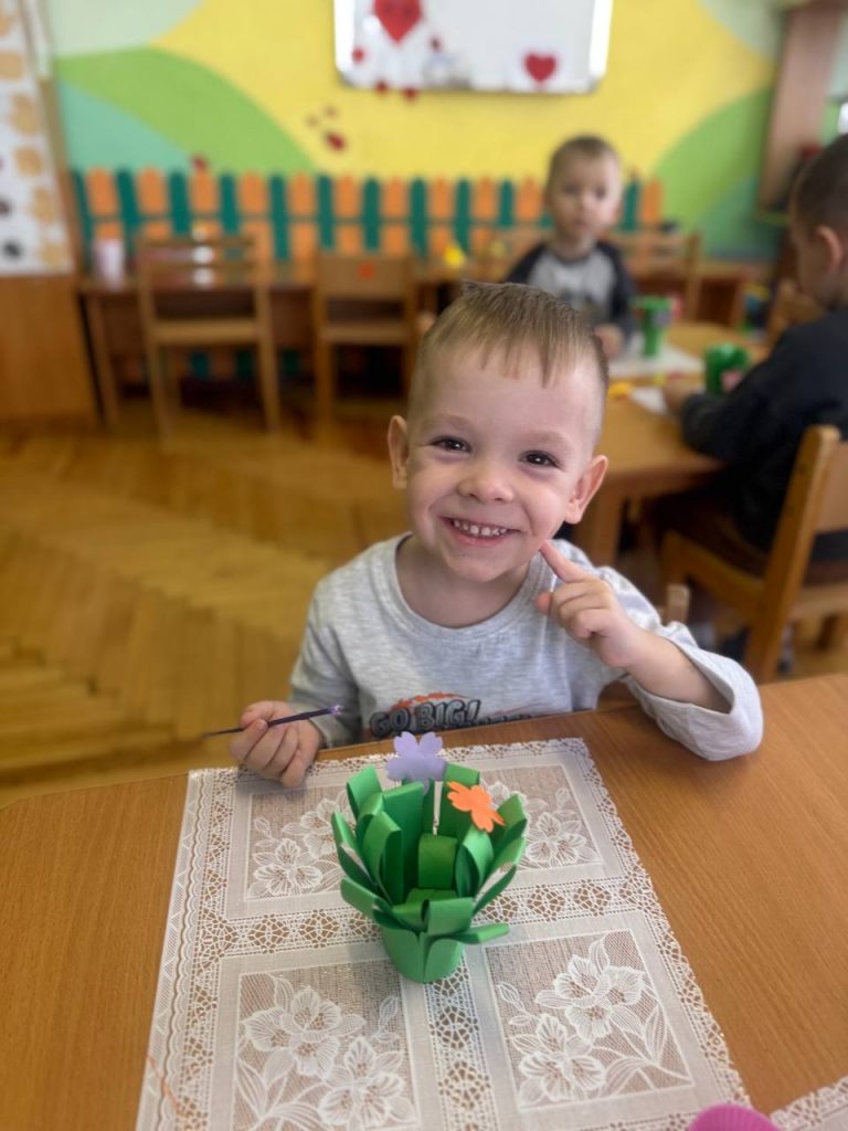 photo_5258216358011410549_y