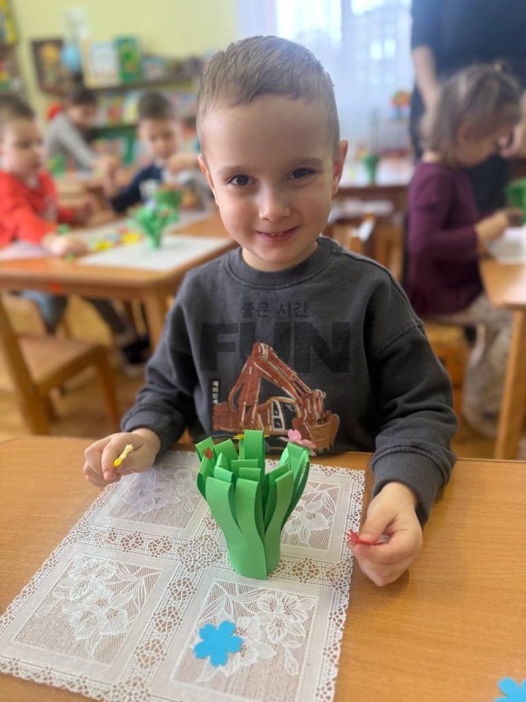 photo_5258216358011410550_y