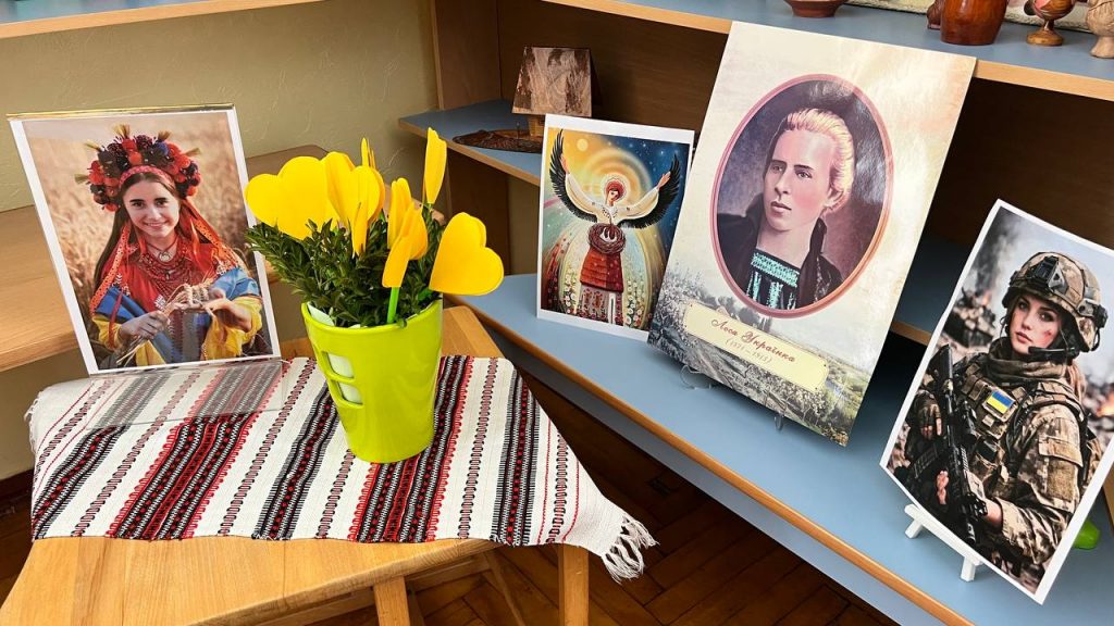 photo_5258216358011410555_y