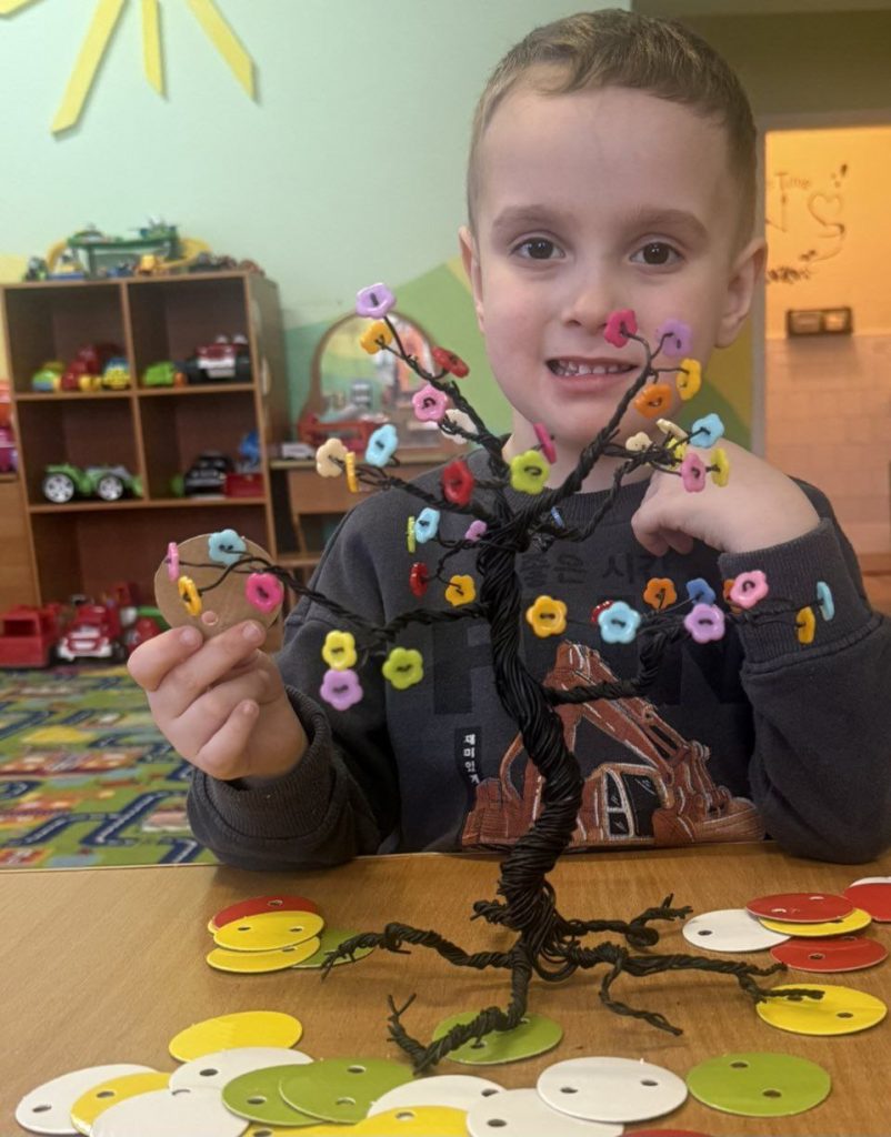 photo_5260584482719339766_y