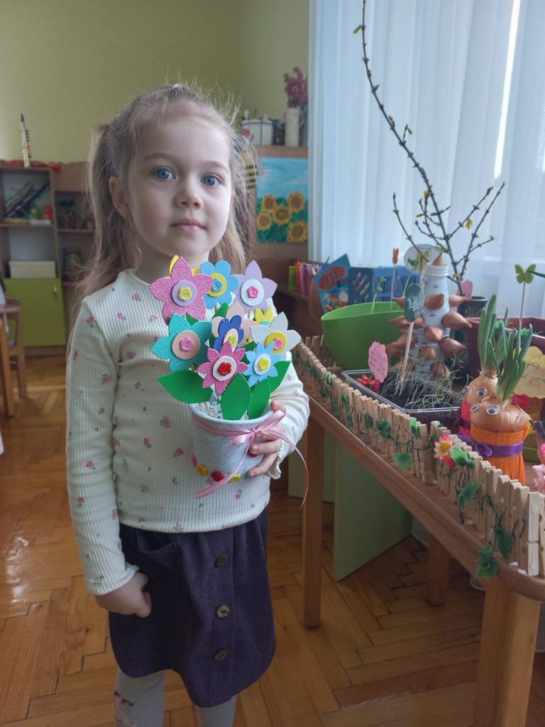 photo_5260584482719339871_y