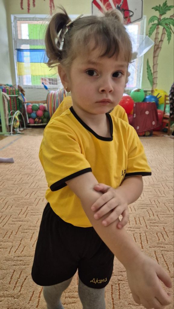 photo_5467922723263679537_y