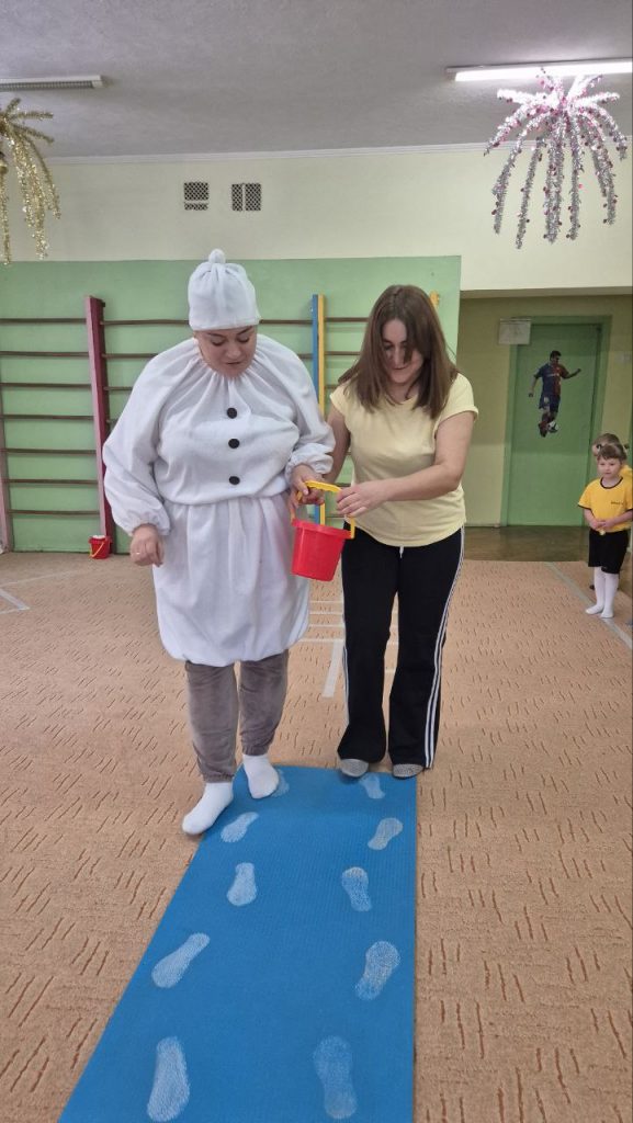 photo_5467922723263679541_y