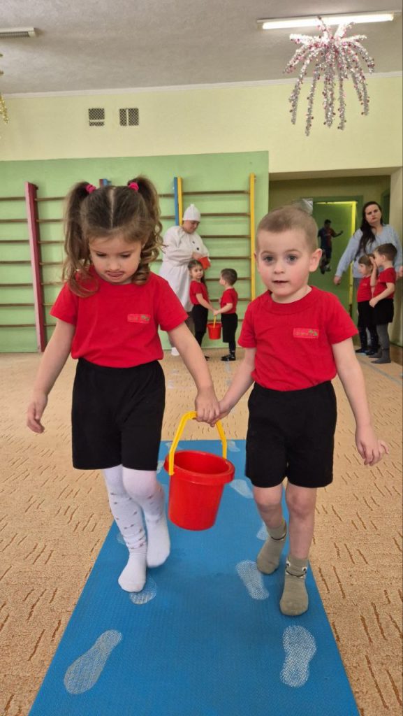 photo_5467922723263679747_y