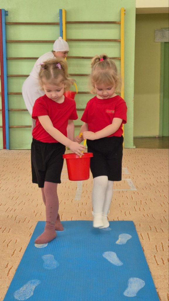 photo_5467922723263679749_y