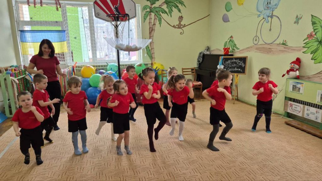 photo_5467922723263679753_y