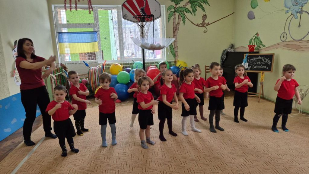 photo_5467922723263679754_y