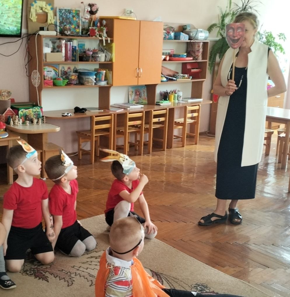 photo_5348321069619684279_y