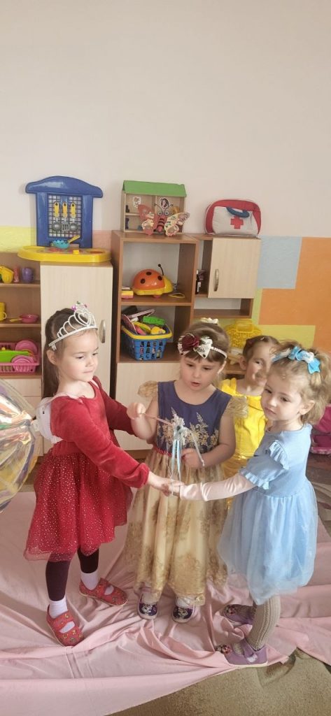 photo_5348321069619684467_y