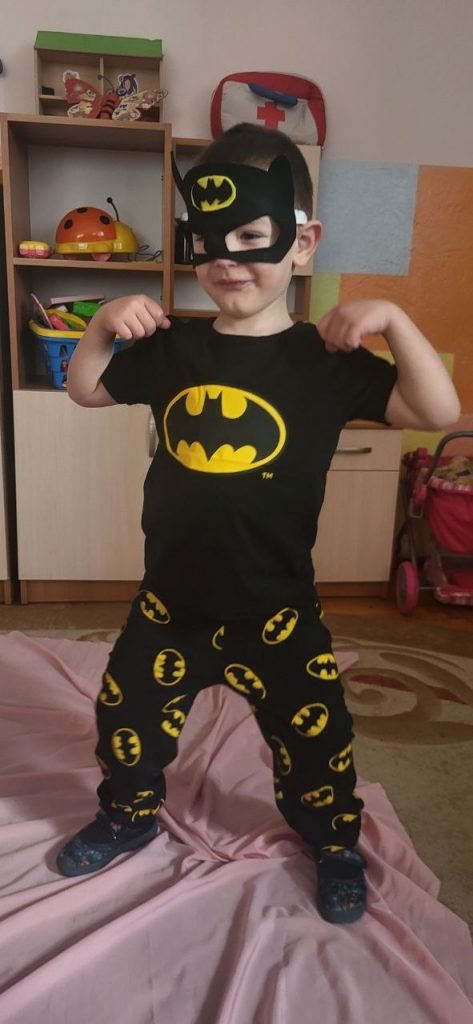 photo_5348321069619684471_y