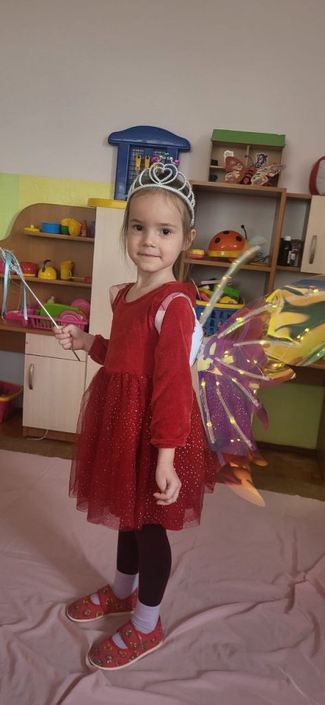 photo_5348321069619684475_y