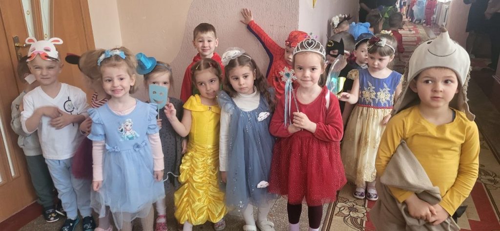 photo_5348321069619684483_y