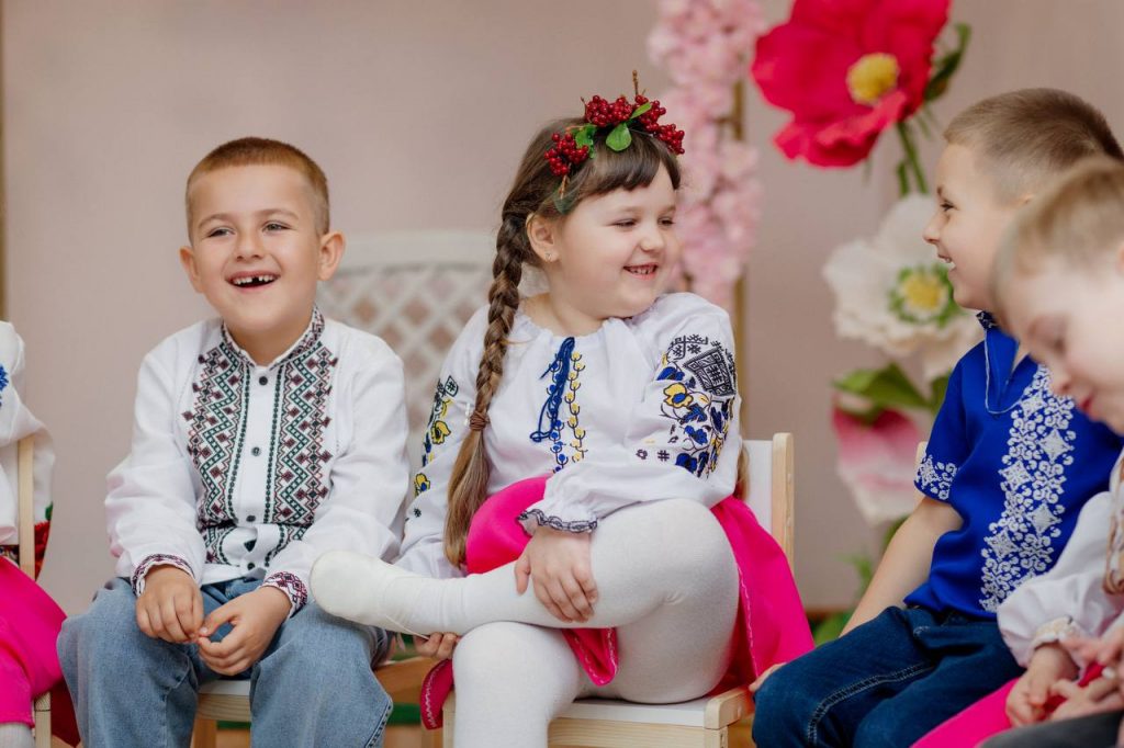 photo_5382323209010617850_y